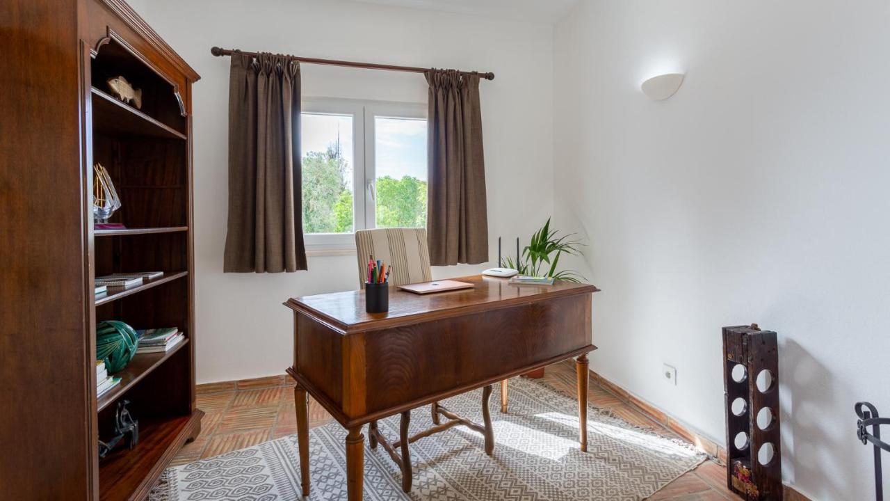 Luxury With Pool In Vineyard Near The